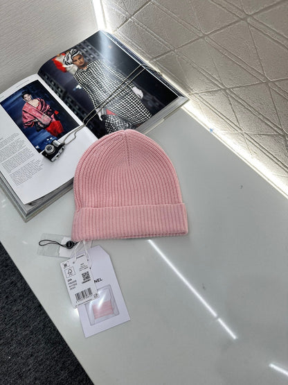 Cashmere knitted hat