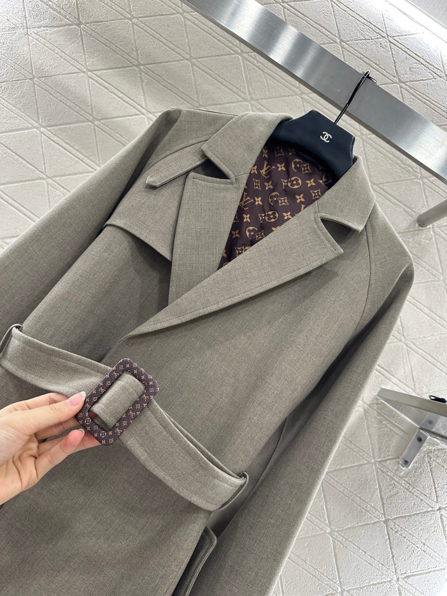 25fw Collar waistband mid length jacket