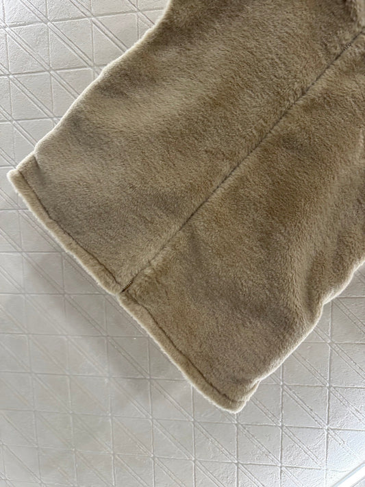 25fw Wearing fur vest on both sides