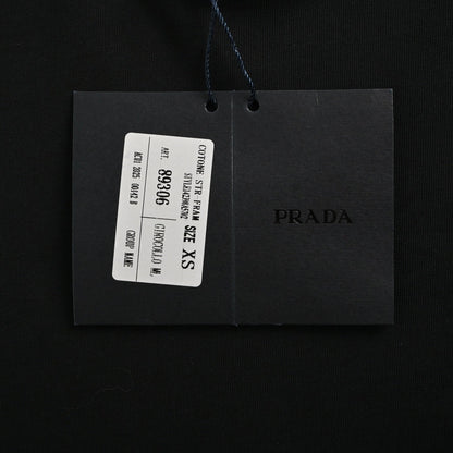 25 Short sleeves with triangle logo and letter print on the neckline