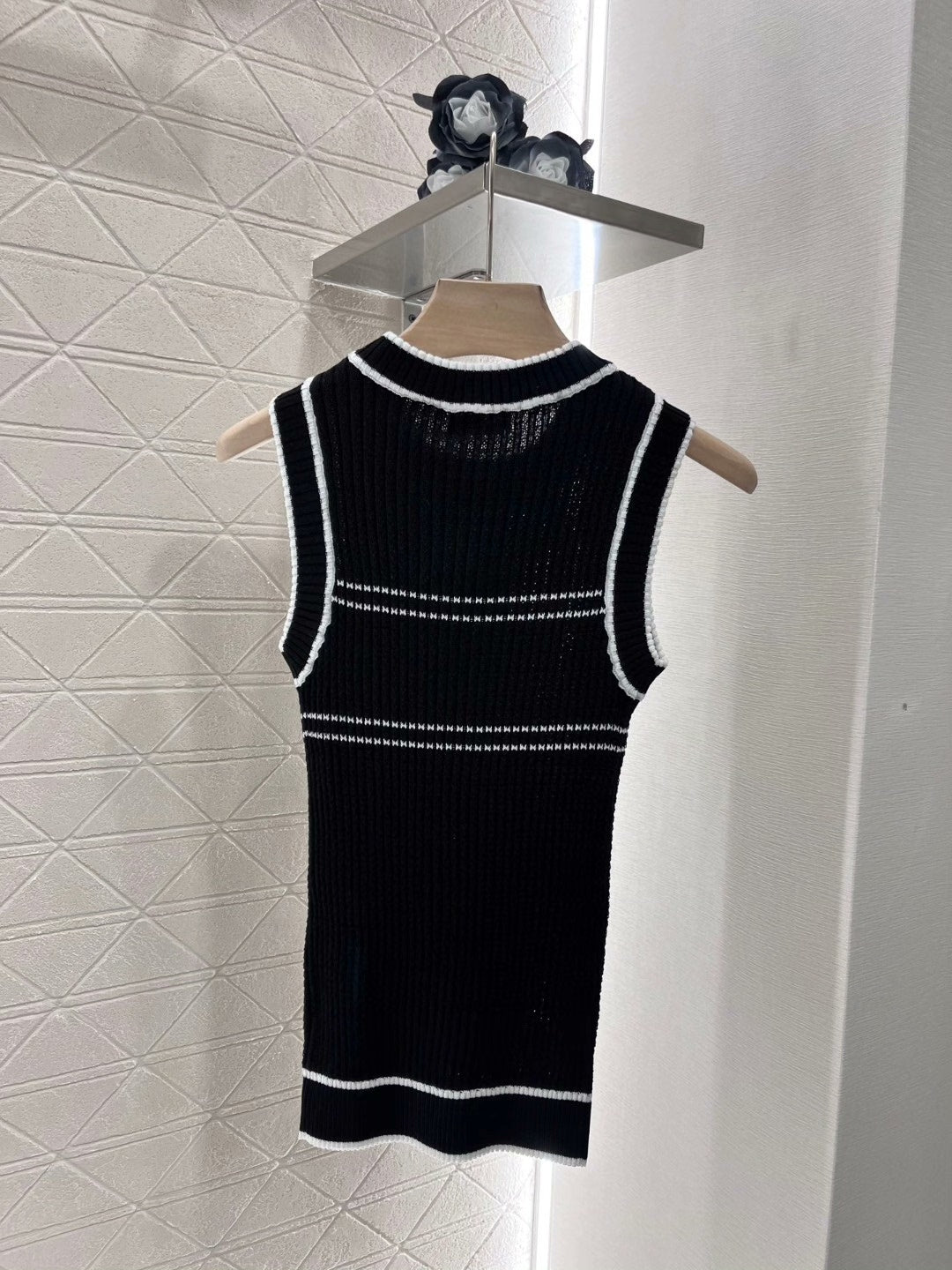 25ss early spring new round neck slim knitted vest