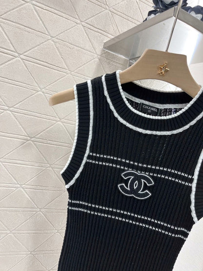 25ss early spring new round neck slim knitted vest