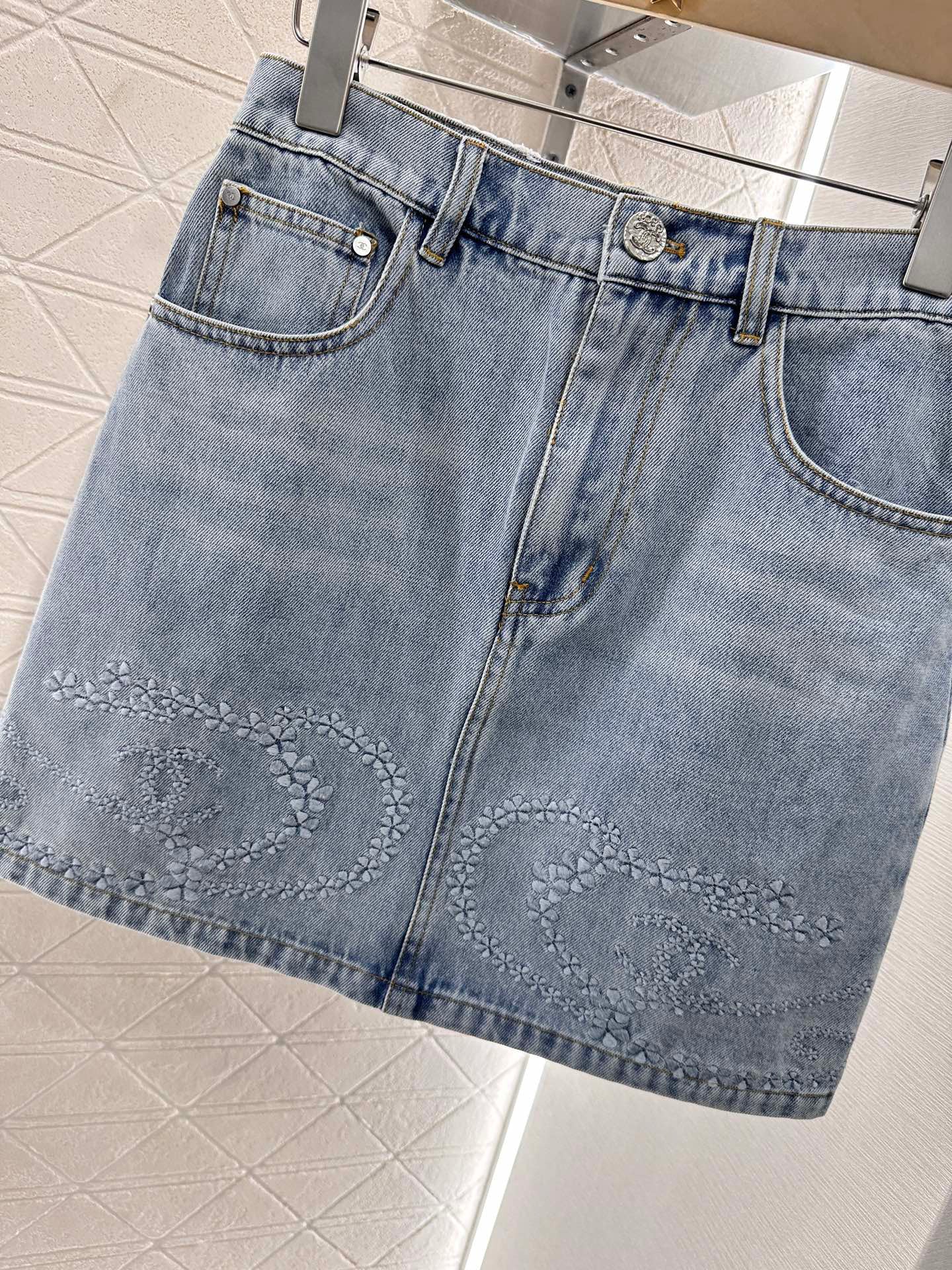 25ss Camellia Embroidery Denim Skirt
