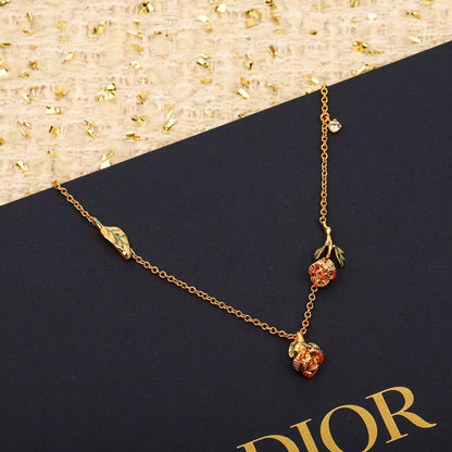25 Rose Necklace