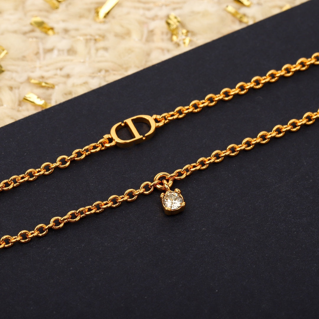 25 Rose Necklace