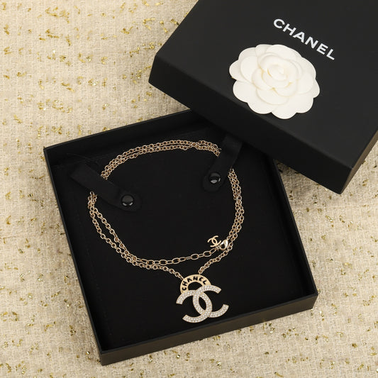 New double C hollow necklace