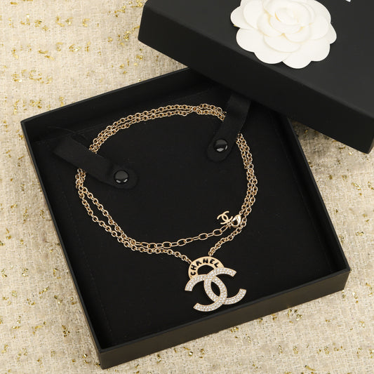 New double C hollow necklace