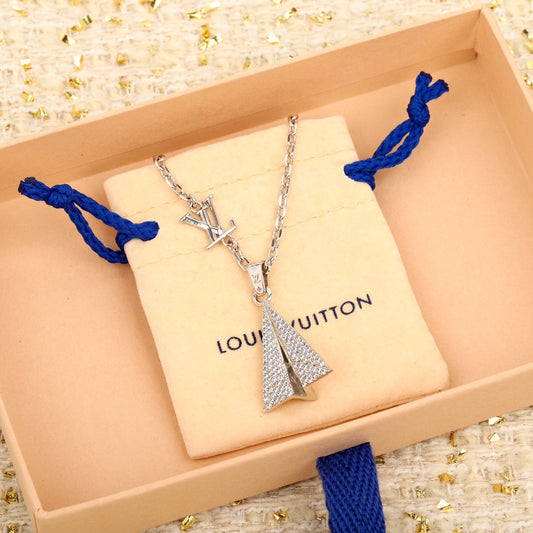 Full diamond foldable airplane necklace