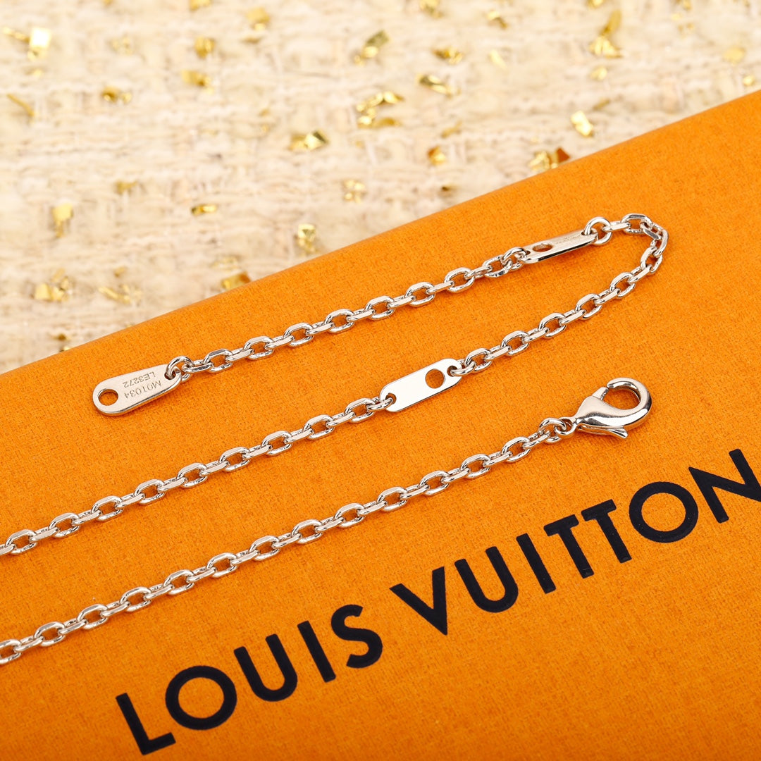 Full diamond foldable airplane necklace