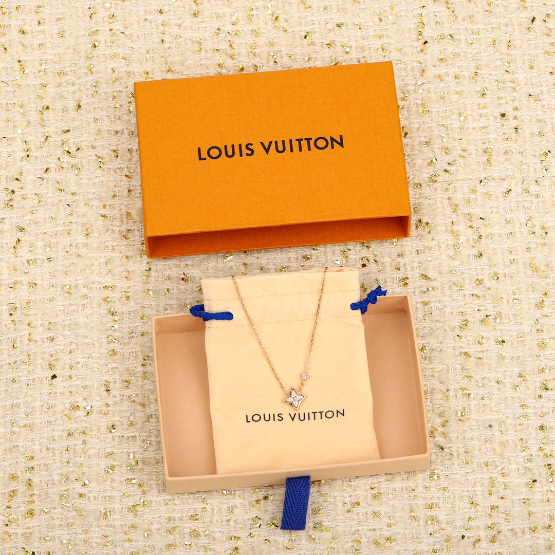 Classic Floral Necklace