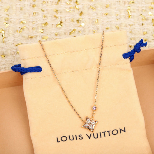 Classic Floral Necklace