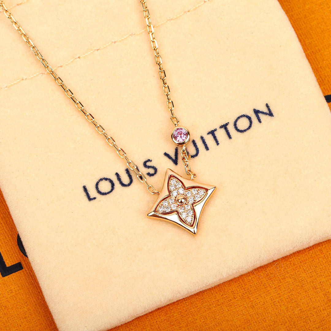 Classic Floral Necklace