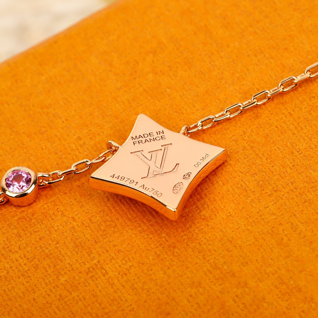 Classic Floral Necklace