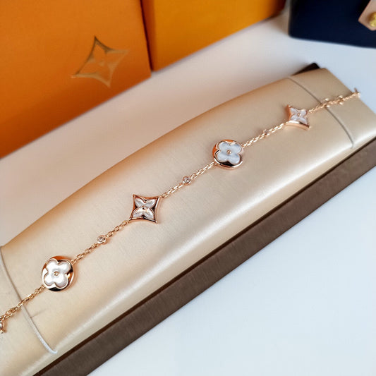 New four-flower bracelet