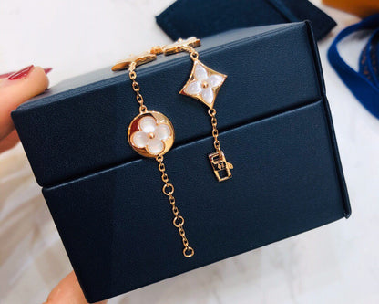 New four-flower bracelet