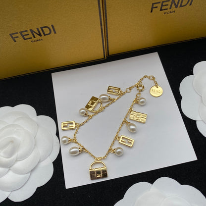 New lock pearl bracelet