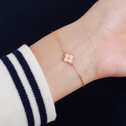 Gold-stamped single flower mini bracelet