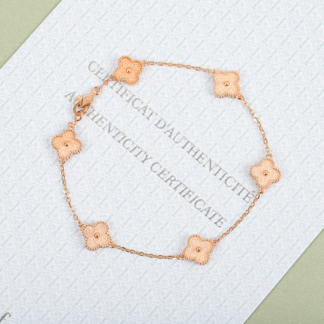 Classic gold-stamped bracelet