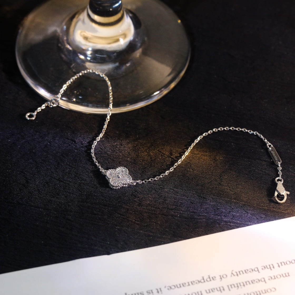 Four-leaf clover full diamond bracelet