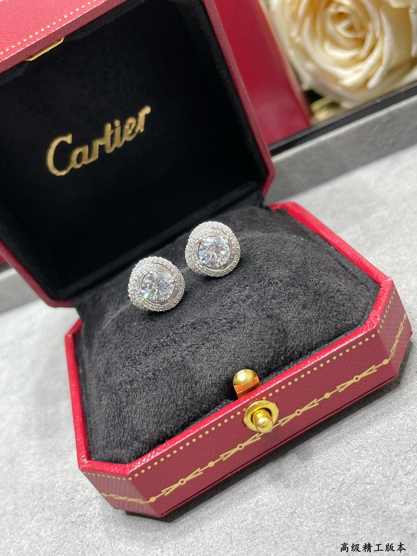 New twist earrings