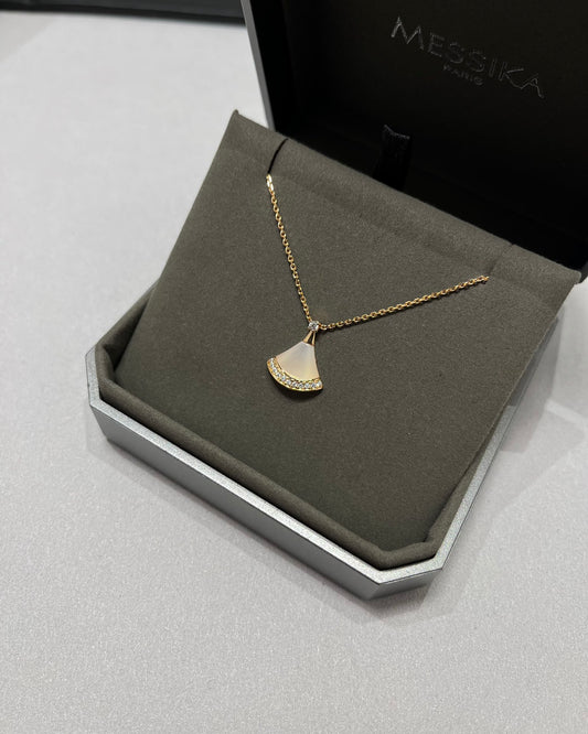 White Shell Diamond Fan Necklace