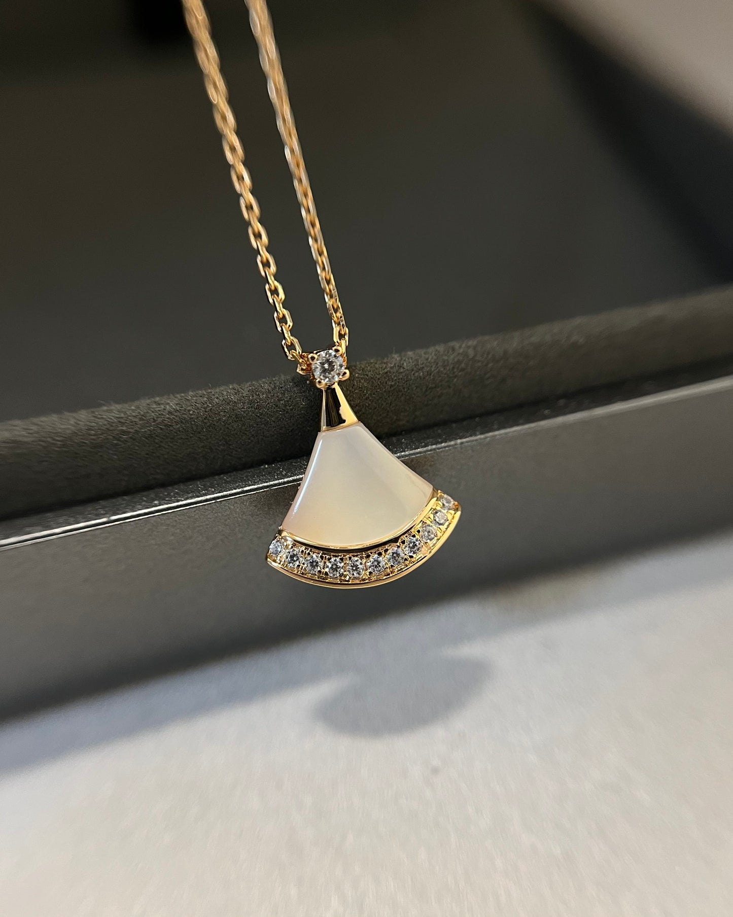 White Shell Diamond Fan Necklace