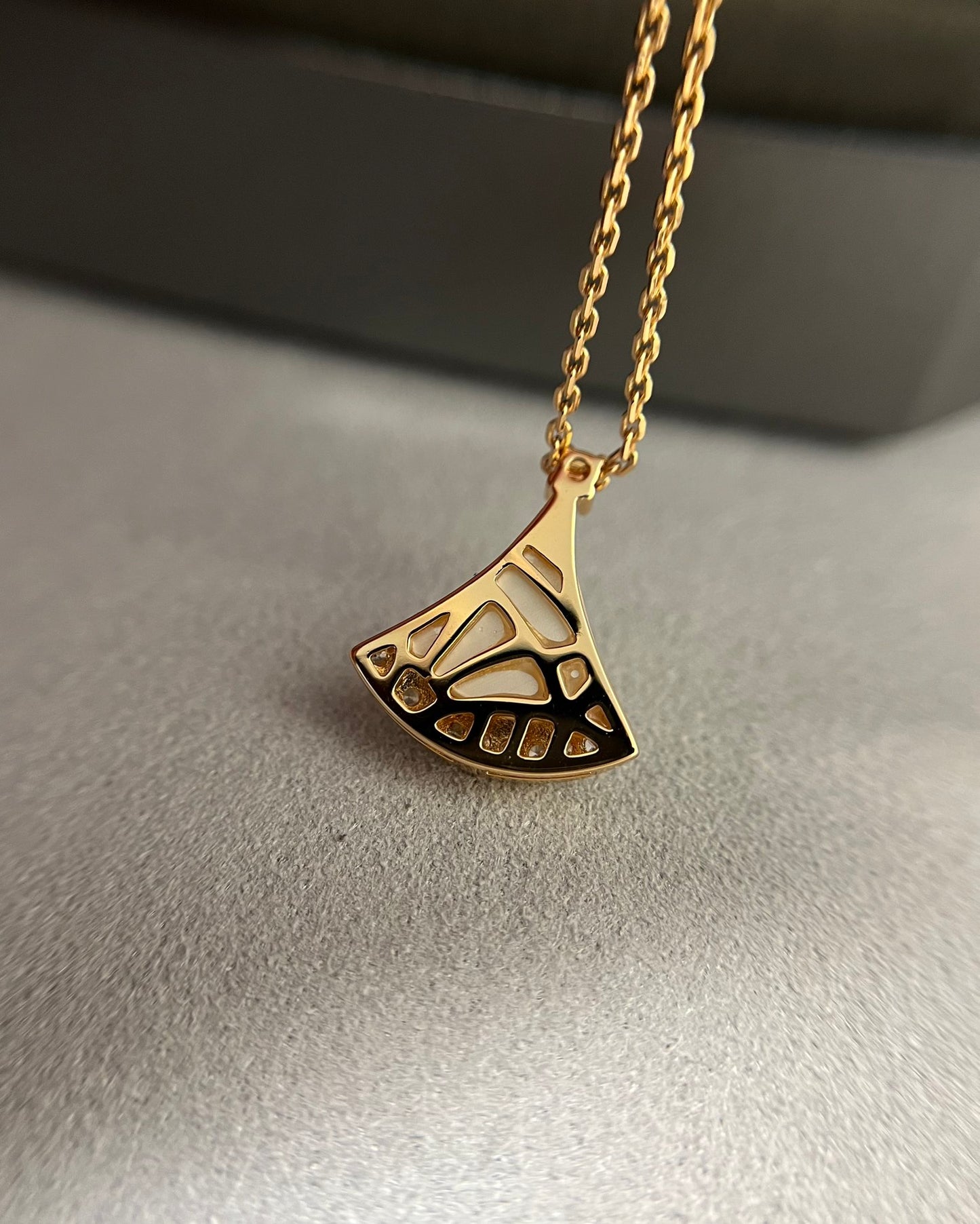 White Shell Diamond Fan Necklace