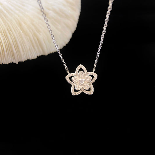Graf Flower Necklace