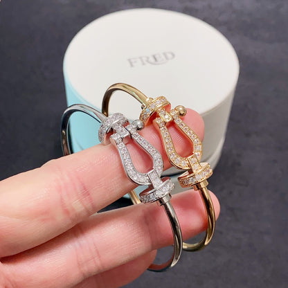 Full diamond horseshoe clasp bracelet
