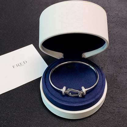 Full diamond horseshoe clasp bracelet