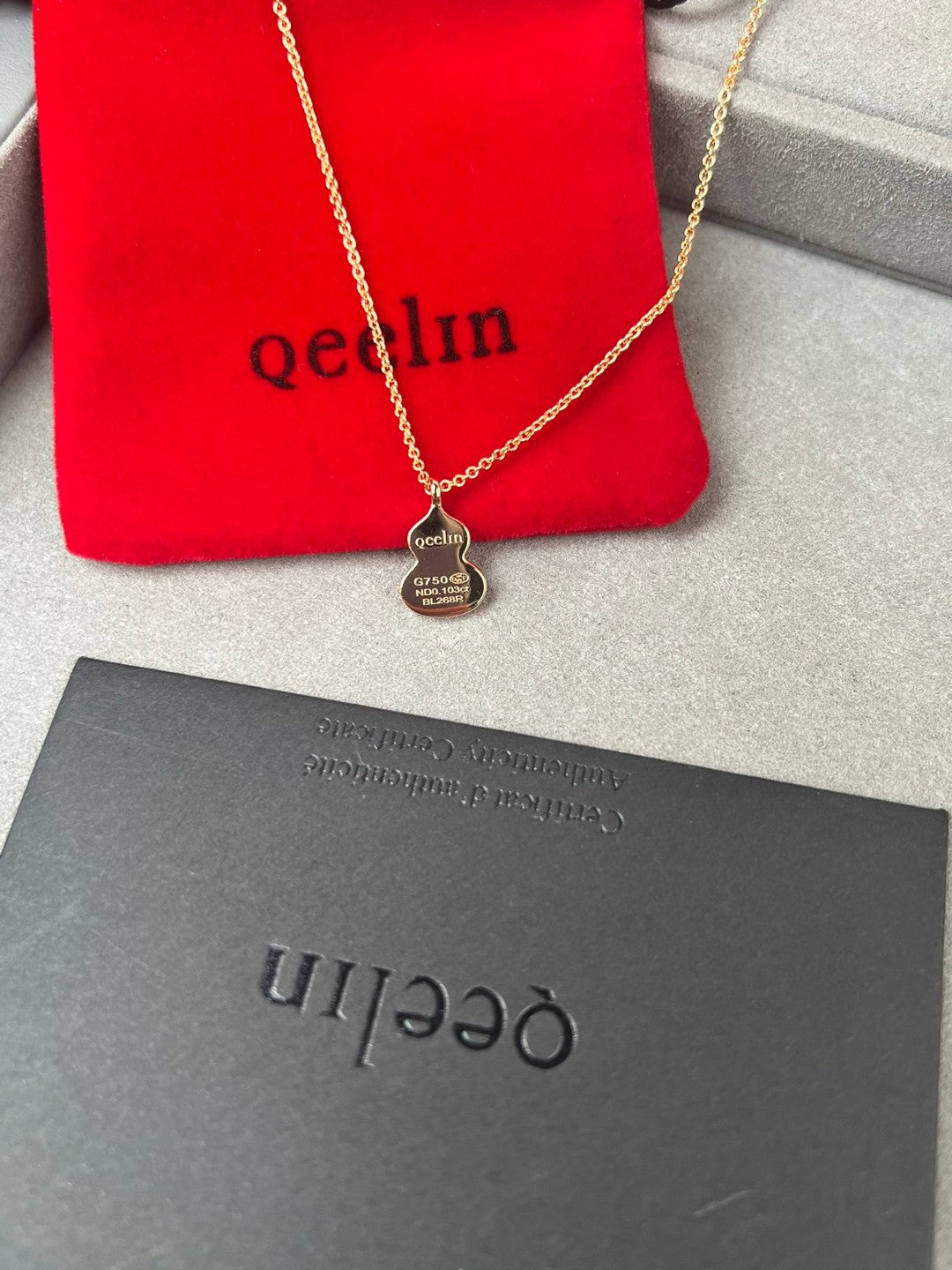 Classic Mini Jade Gourd Necklace