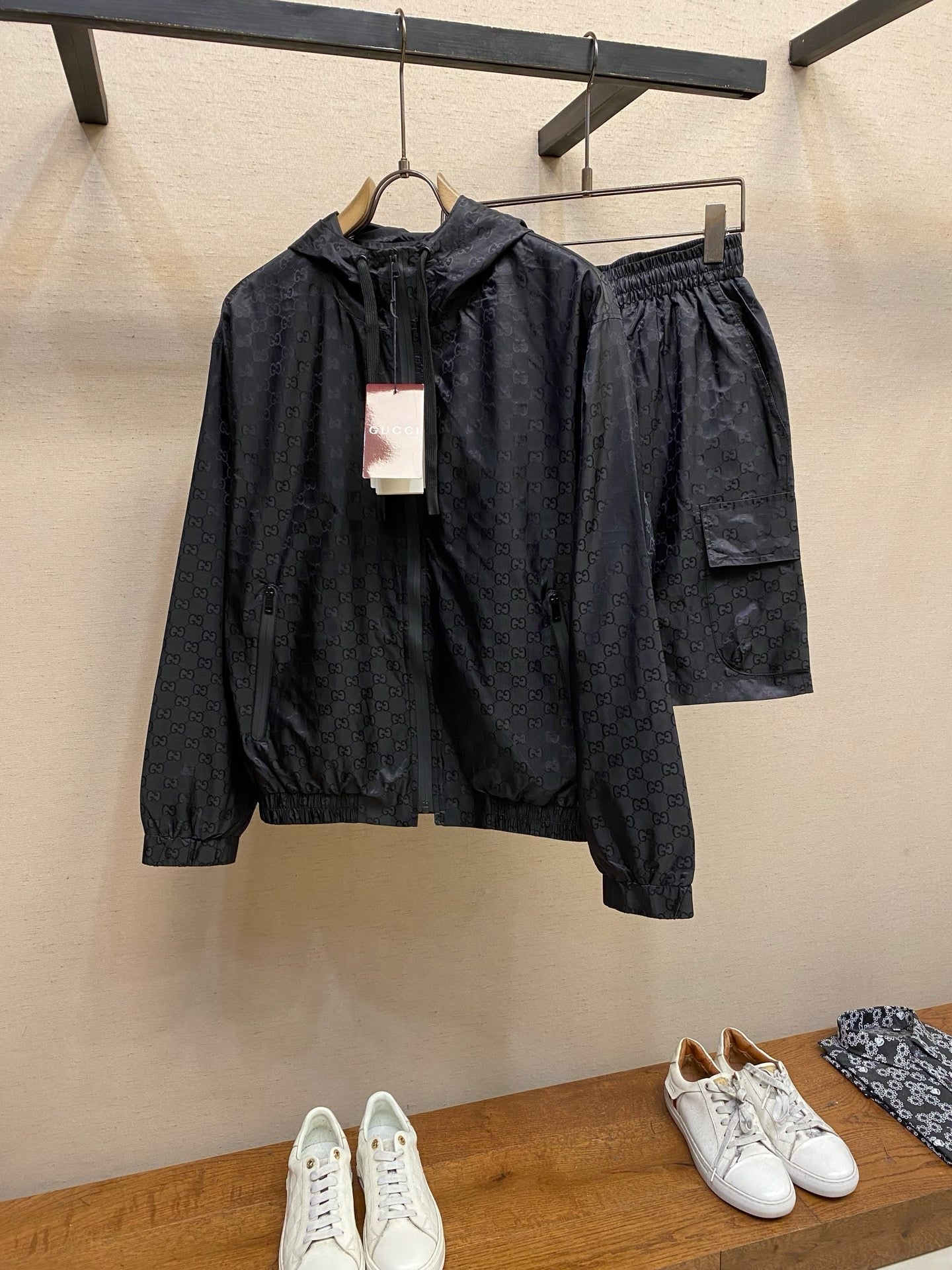Nylon hooded zipped jacquard jacket