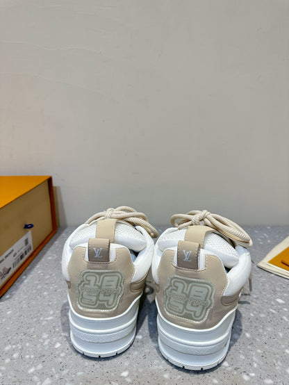 L Men's Sneakers
