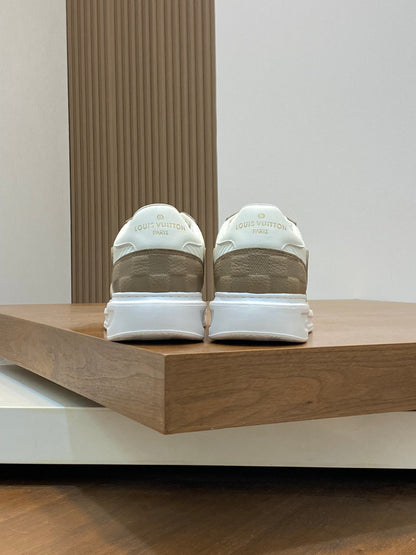 L Men's Classic Casual Sneakers