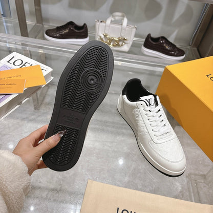 L Men's Sneakers