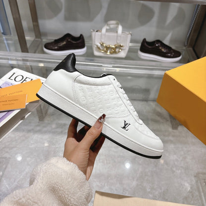 L Men's Sneakers
