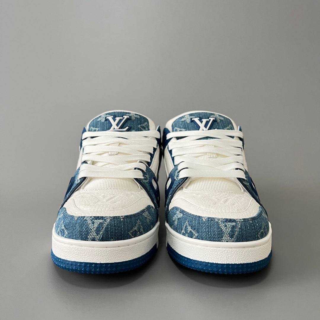 Denim shoes with brand logo on the side