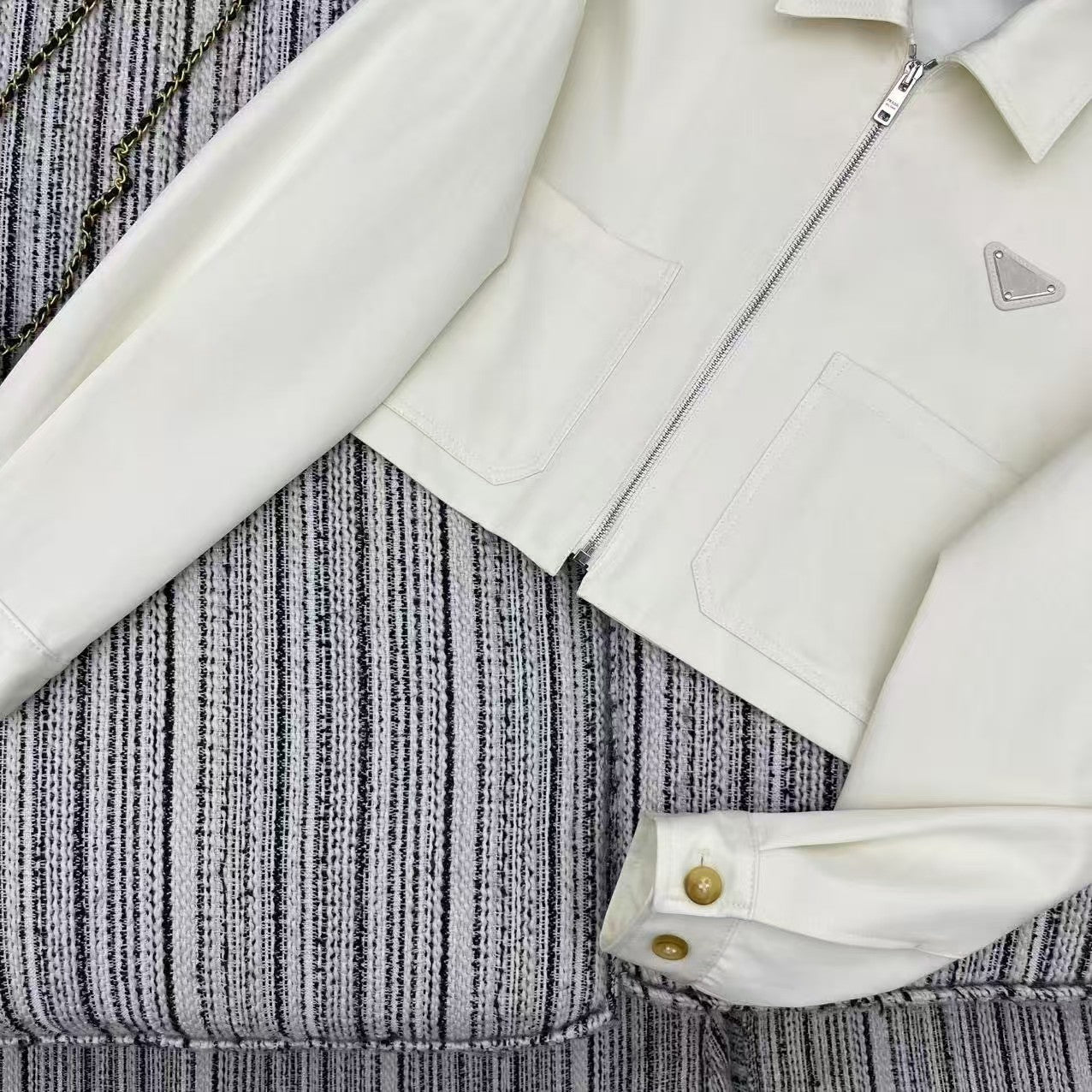 25 New style lapel long sleeve jacket