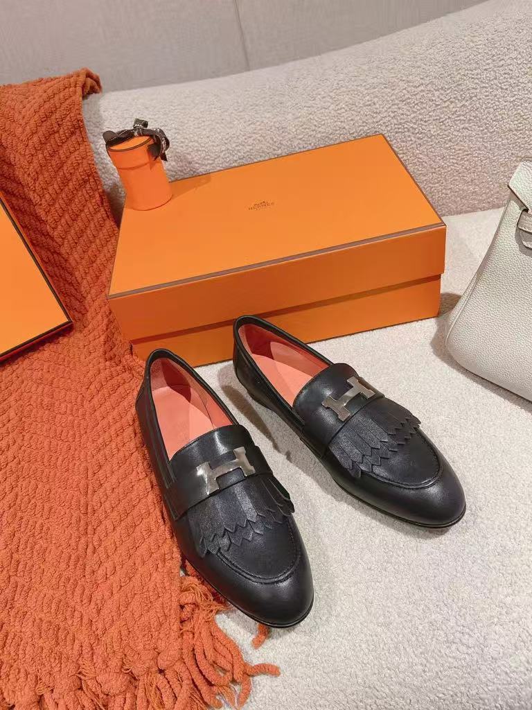 HM Mocassins Royal Loafers Black Goat Leather