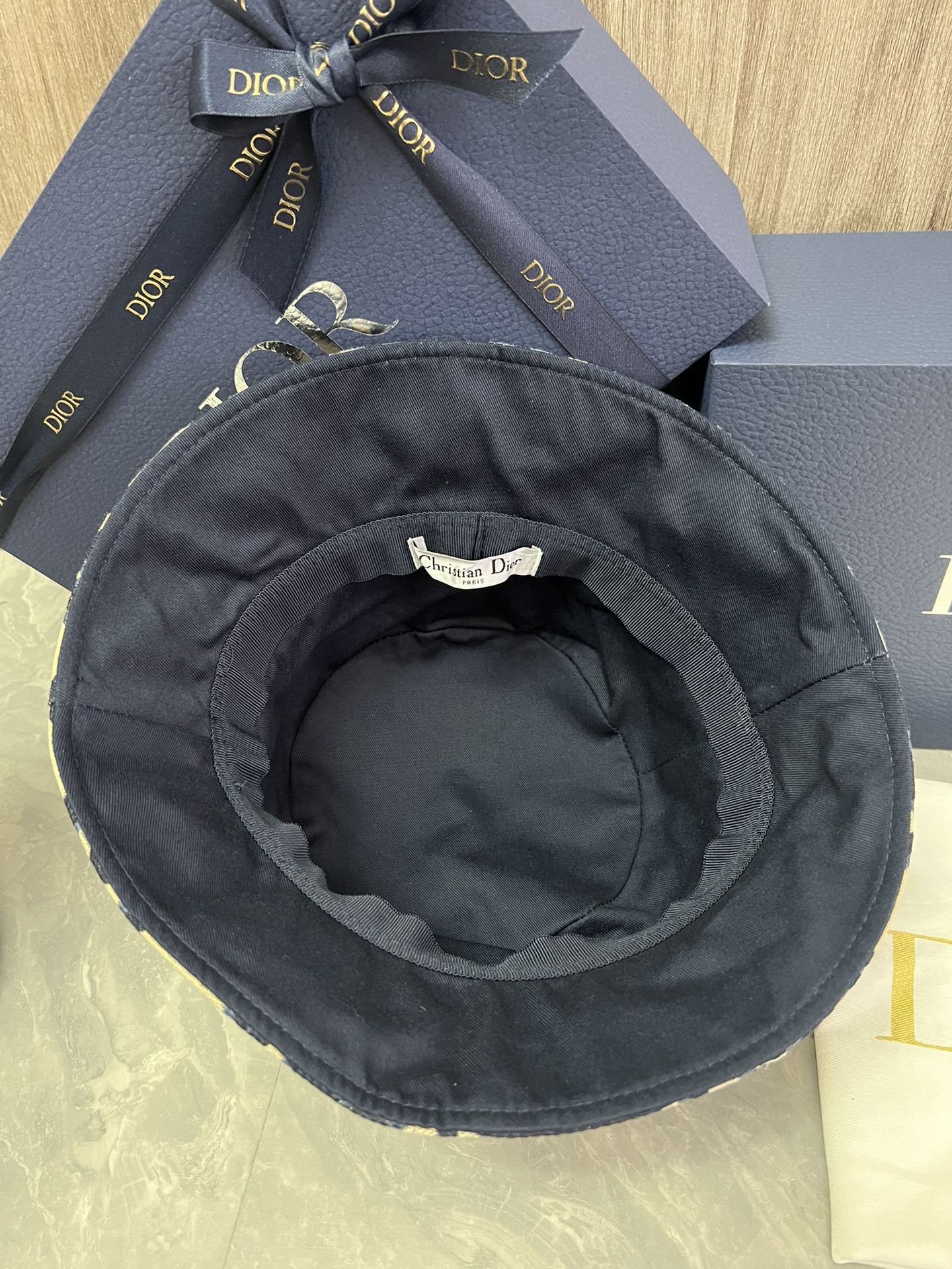 Embroidered Strip Pattern Fisherman's Hat