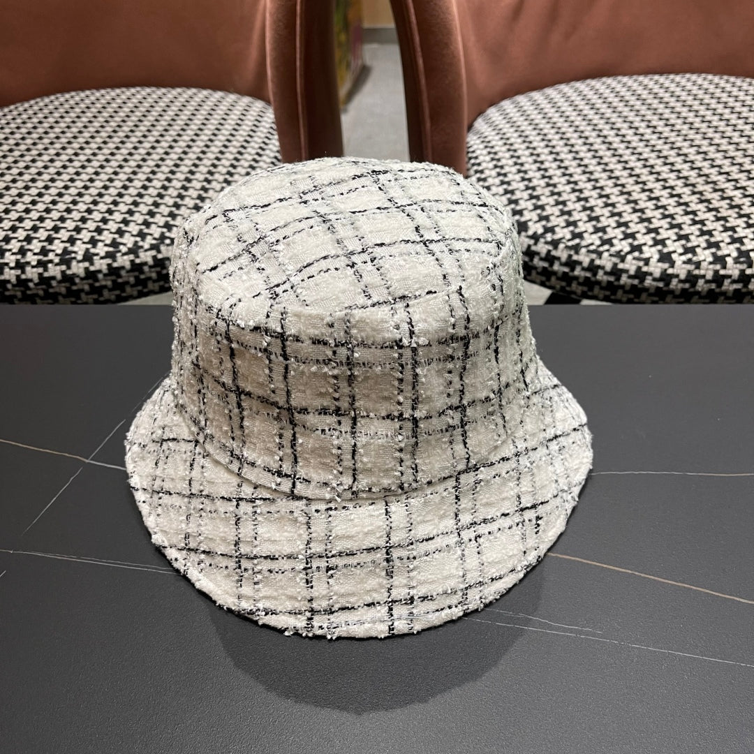 New Small Label Checkered Fisherman's Hat for Women