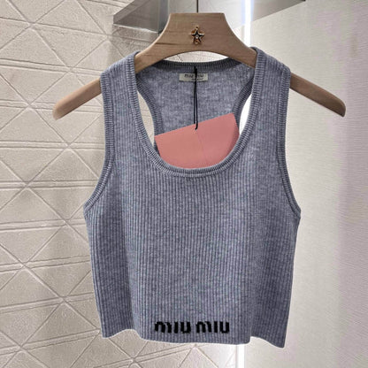 Minimalist Hem Embroidered Knitted Vest