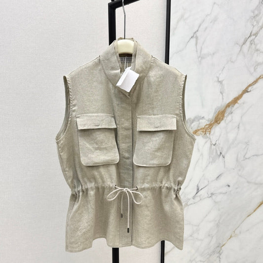Minimalist Tailored Vest – Elegant & Slimming