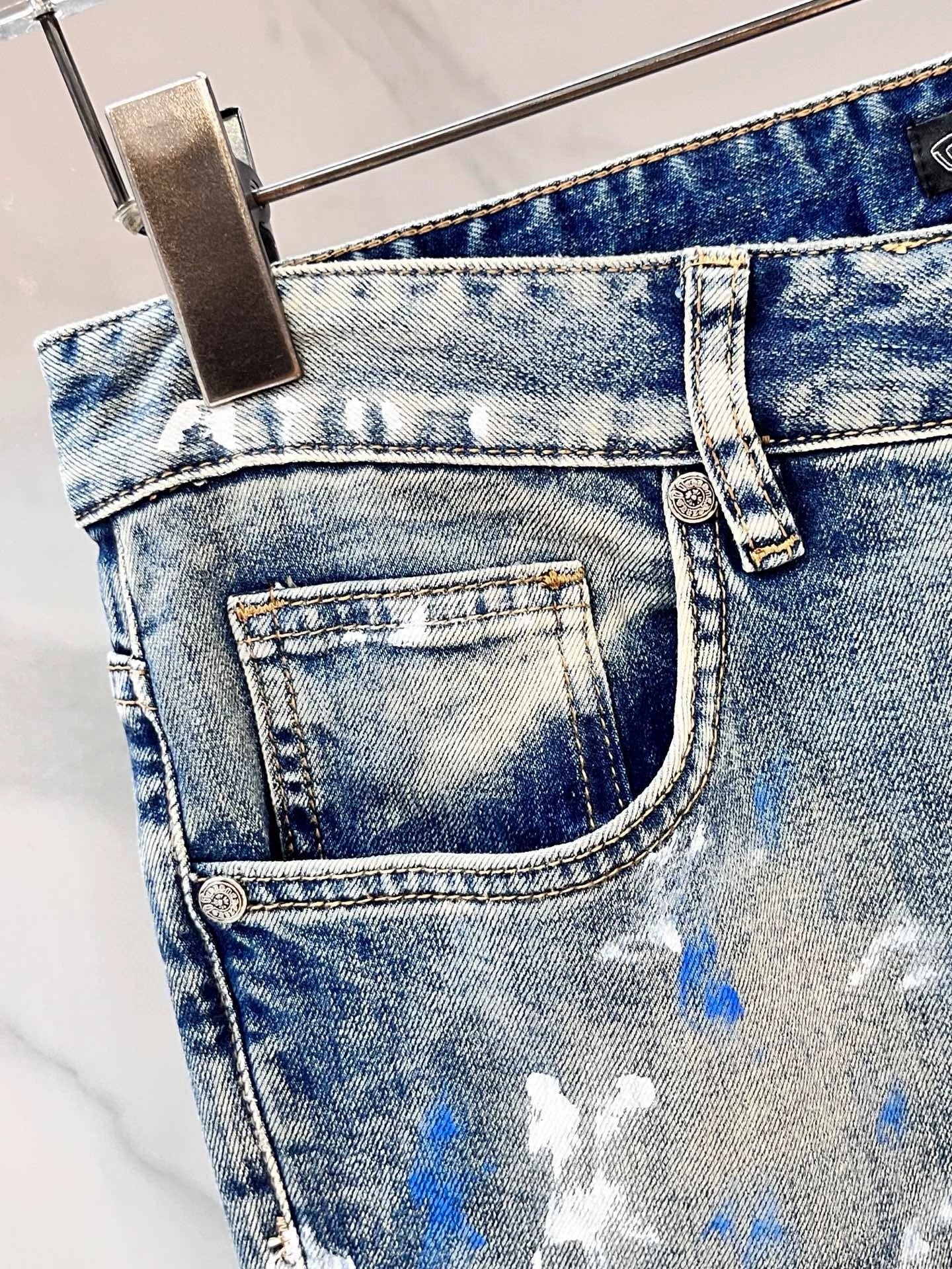 25 Thin jeans