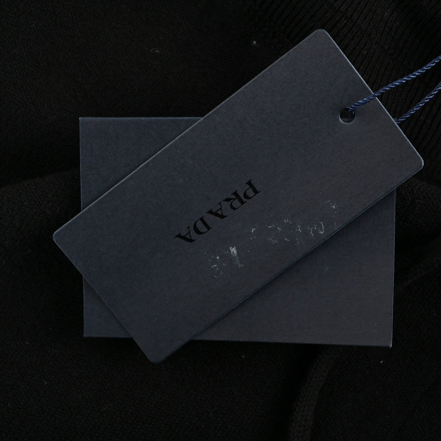 P 25 Embroidered drawstring shorts with small label on the back pocket