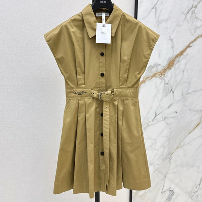 Minimalist Retro Notch-Collar Dress