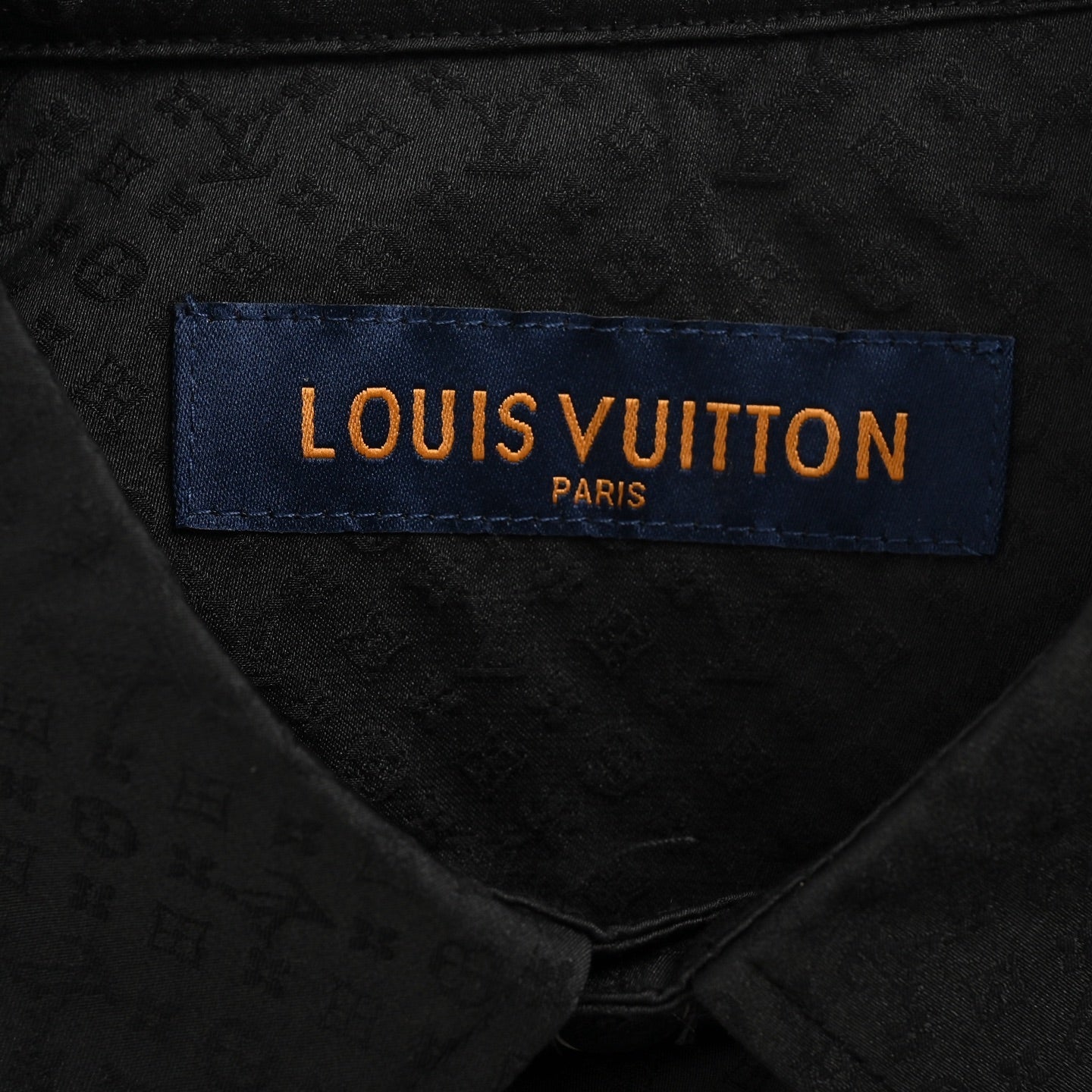 Jacquard shirt with dark pattern and monogram print