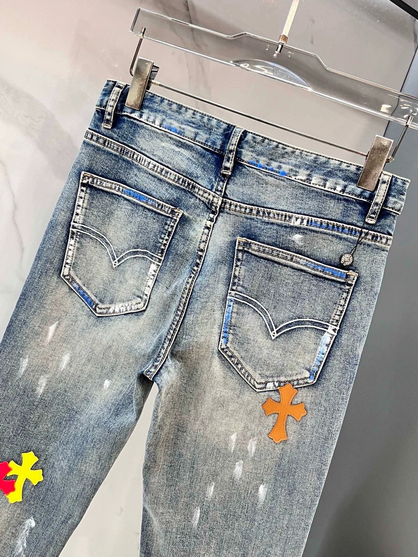 25 Thin jeans