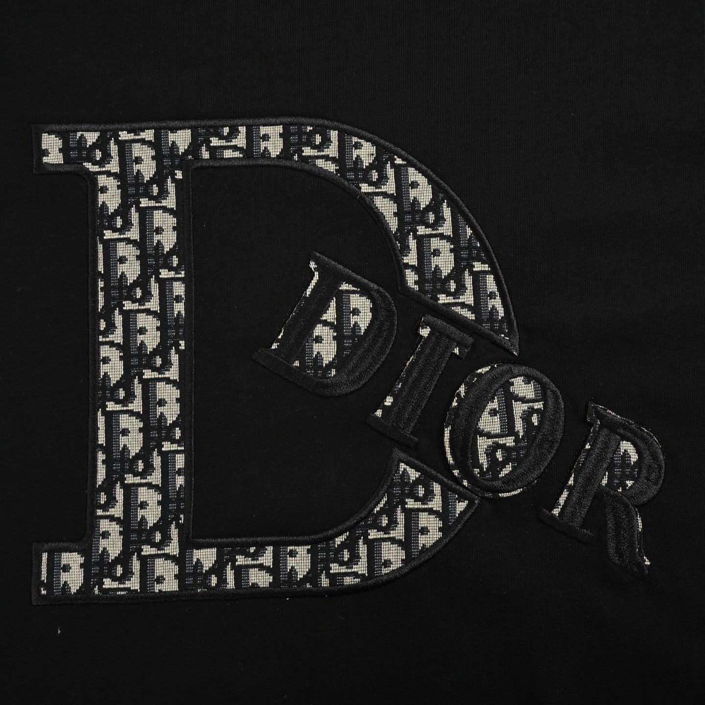 Presbyopic appliqué embroidered letter short sleeves