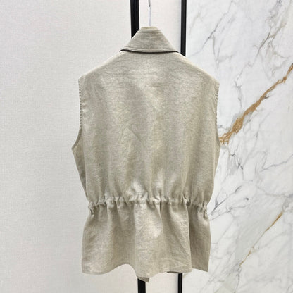 Minimalist Tailored Vest – Elegant & Slimming